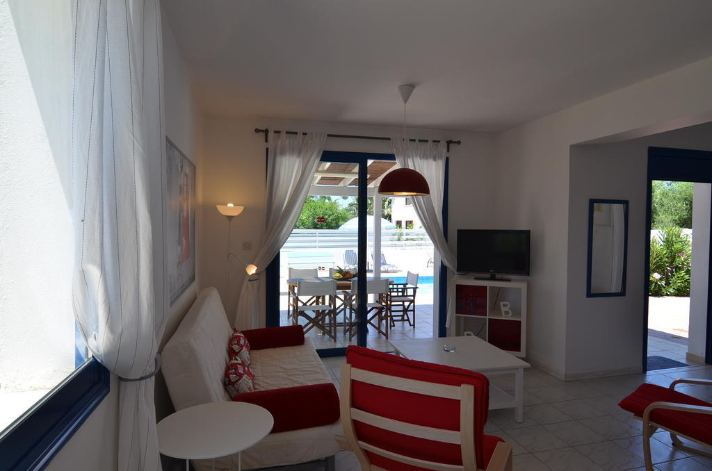 Sea Breeze Villas อาร์กากา ห้อง รูปภาพ